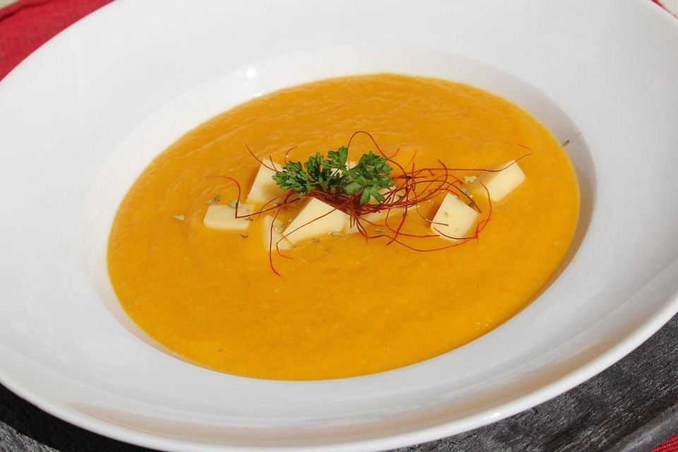 Kürbis-Mango-Suppe