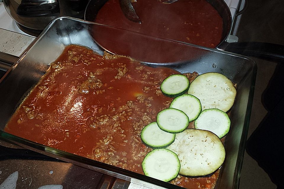 Schnelle Lasagne mit Fleisch und Gemüse