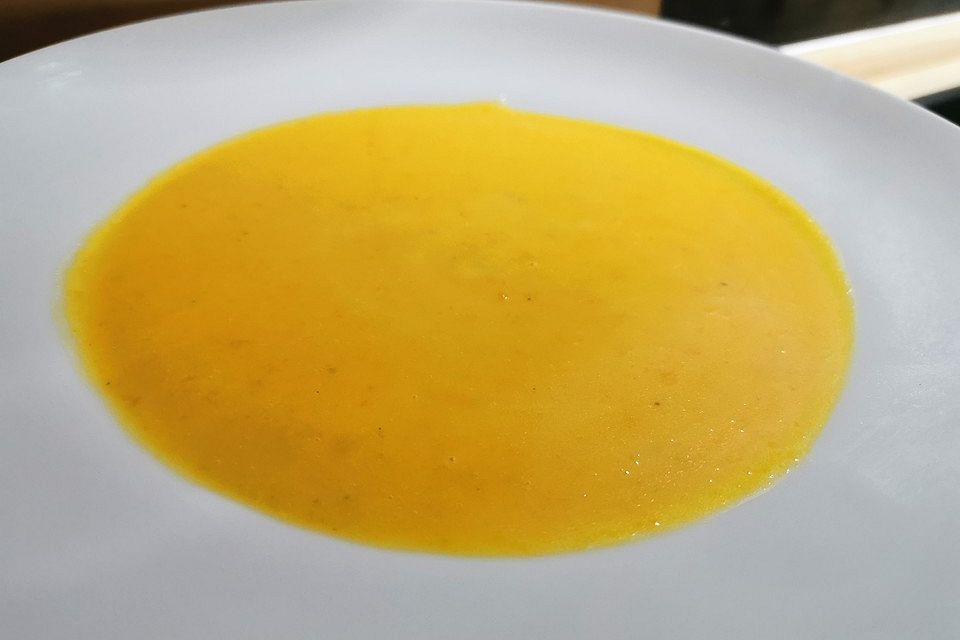 Möhren-Ingwer-Orangen-Suppe