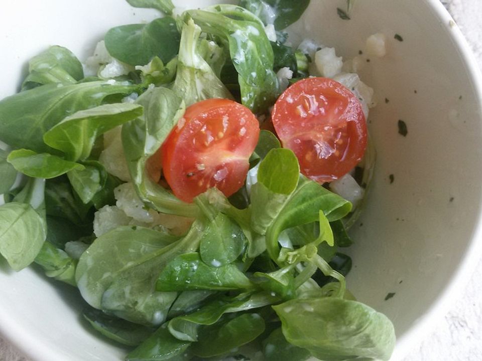 Feldsalat mit Harzer Käse und süßsaurem Joghurtdressing von Lacwyn ...
