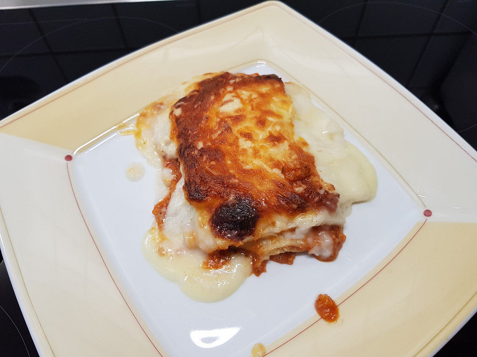 Lasagne mit Béchamelsoße von unbearably| Chefkoch