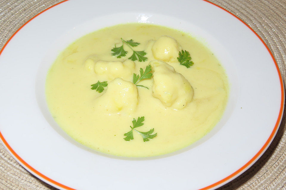 Blumenkohlsuppe asiatisch mit Käse