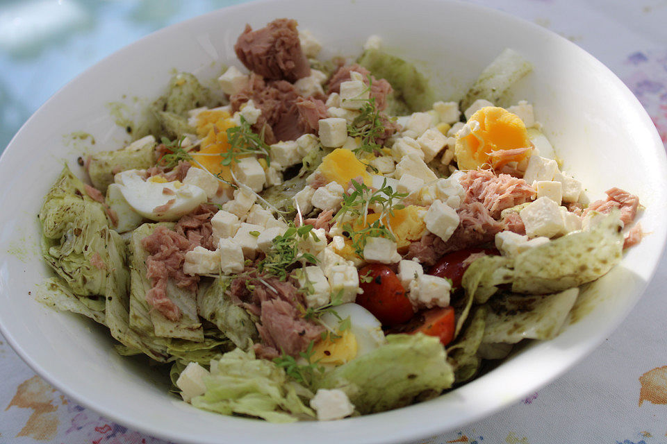 Eisbergsalat mit Thunfisch