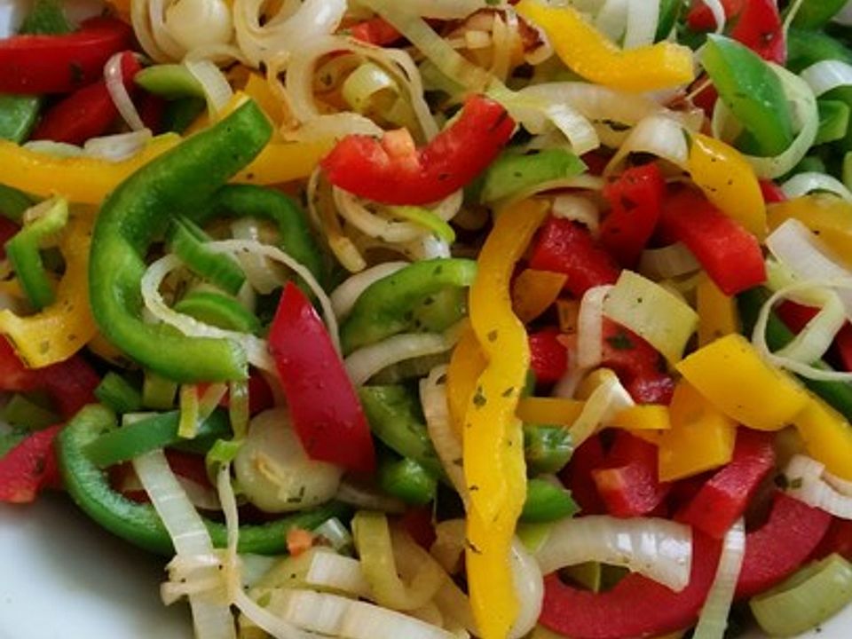 Lauch-Paprika Salat von nadineandree| Chefkoch