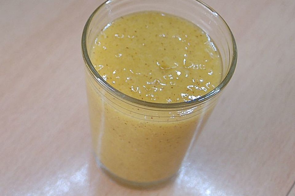 Obst-Smoothie mit Holundersirup