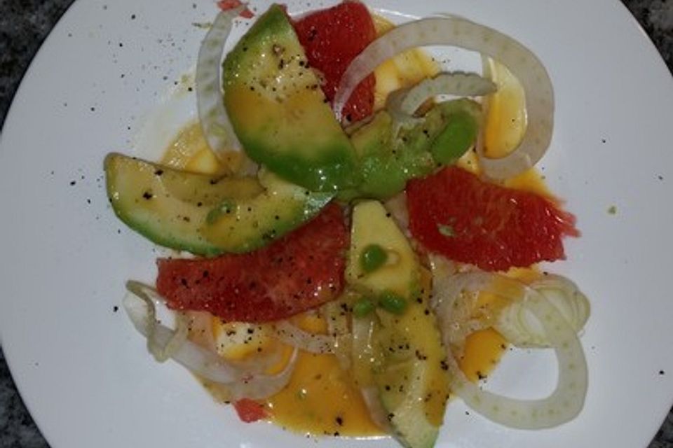 Fenchelsalat mit Avocado und Grapefruit