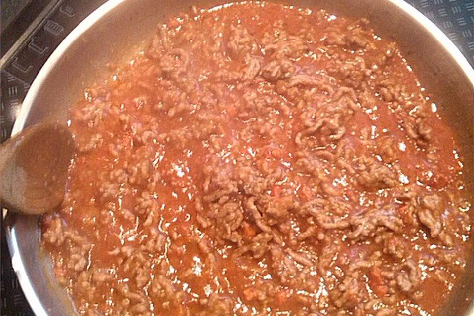 Spaghetti Bolognese mit Rotwein, Erbsen und Marmelade