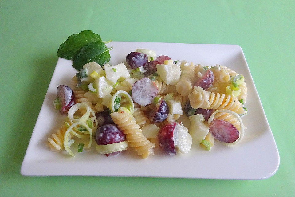 Herbstlicher Nudelsalat