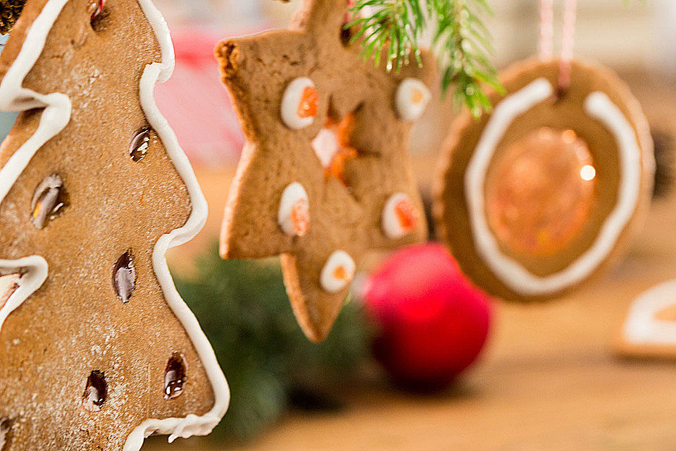 Plätzchen-Baumschmuck aus Lebkuchen