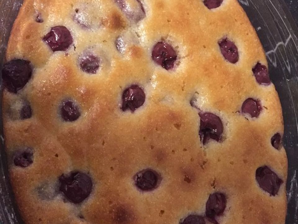 Türkischer Grießkuchen mit Sauerkirschen von CookBakery | Chefkoch