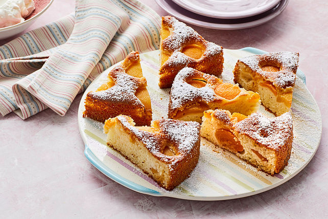 Türkischer Grießkuchen mit Sauerkirschen von CookBakery| Chefkoch