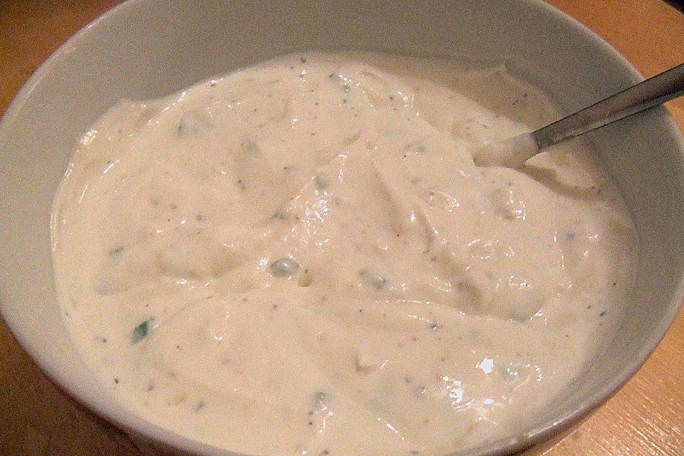 Sour Cream mit Knoblauch