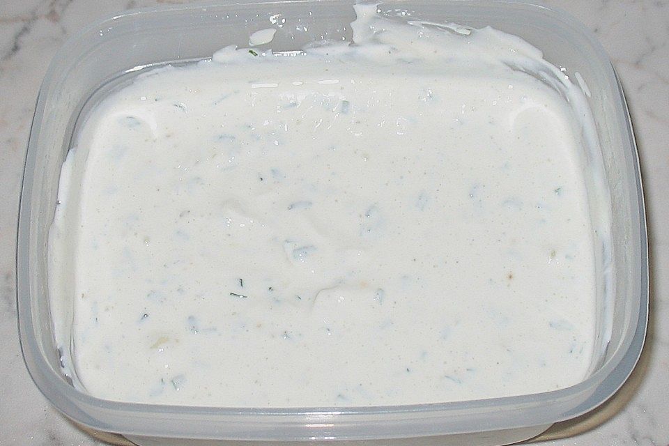 Sour Cream mit Knoblauch