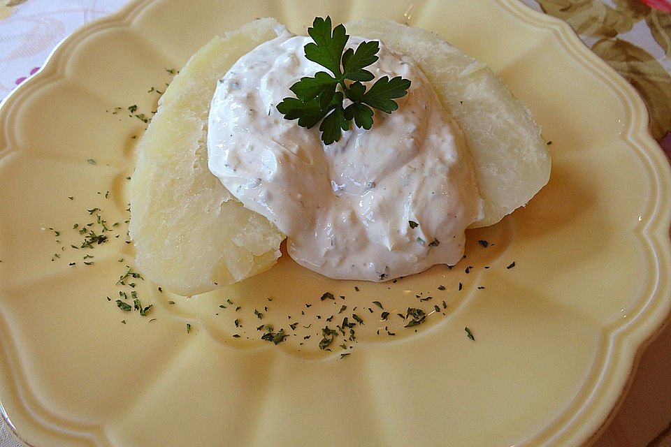 Sour Cream mit Knoblauch