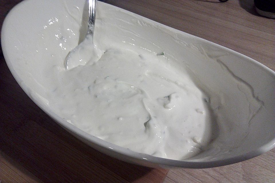 Sour Cream mit Knoblauch