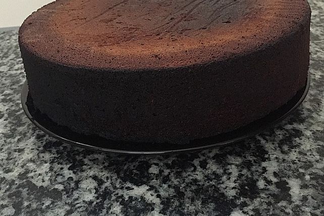 Luftiger fruchtiger Schokoladenkuchen von Silma15| Chefkoch Luftiger fruchtiger Schokoladenkuchen von Silma15| Chefkoch