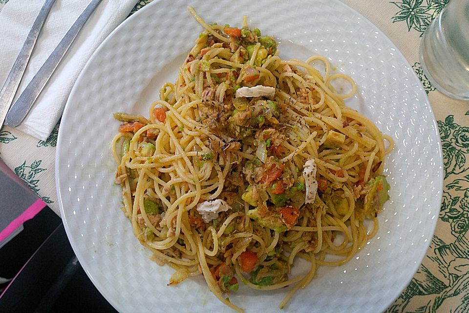 Thunfisch-Avocado-Pasta