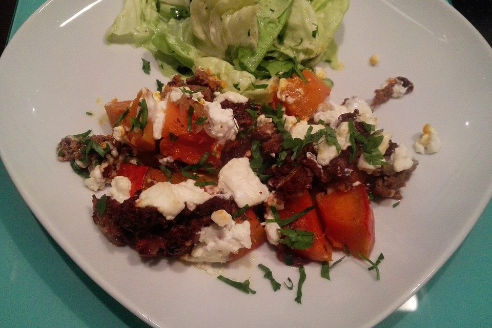 Schnelle Kürbis-Hackfleisch-Pfanne mit Feta