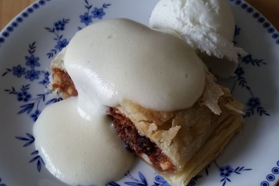 Wiener Apfelstrudel