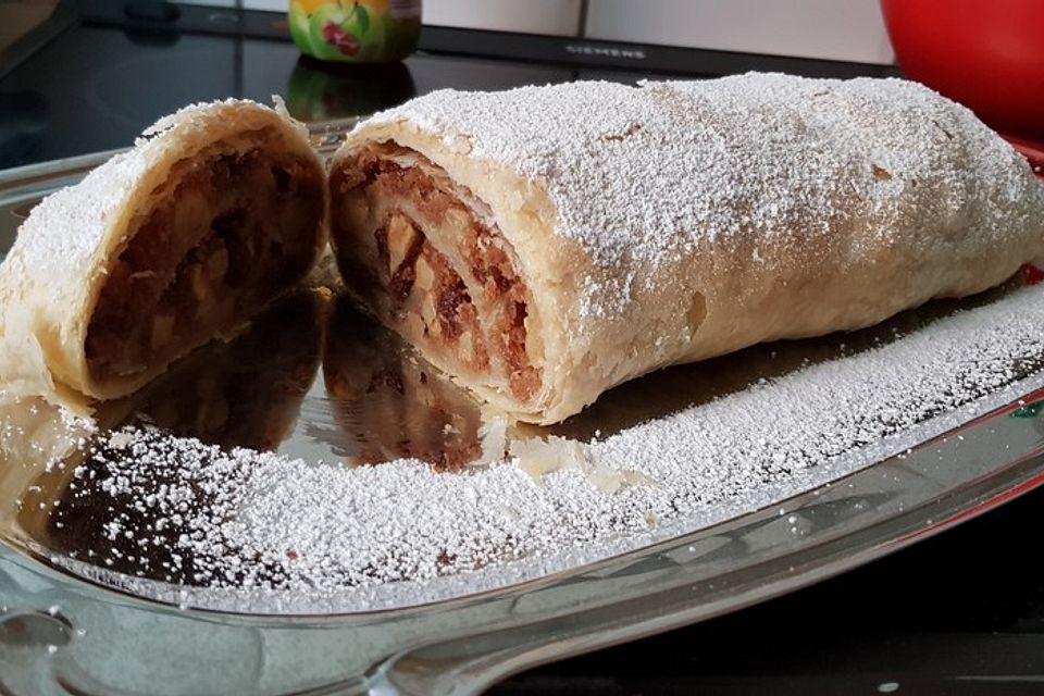 Wiener Apfelstrudel