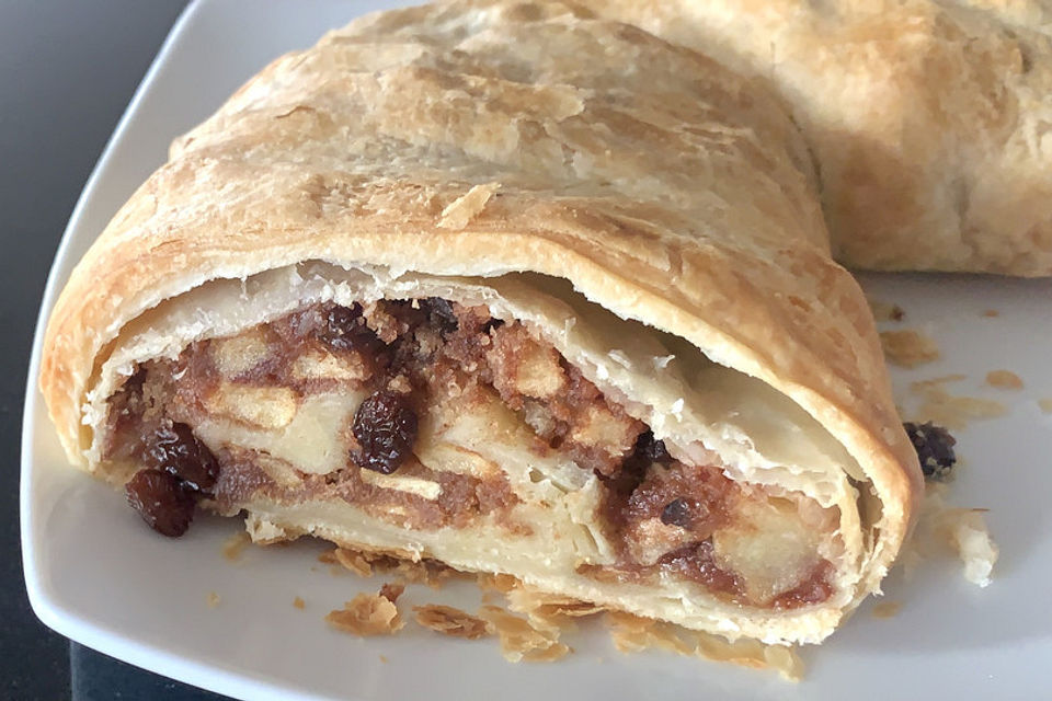 Wiener Apfelstrudel