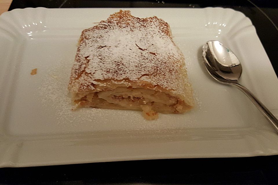 Wiener Apfelstrudel