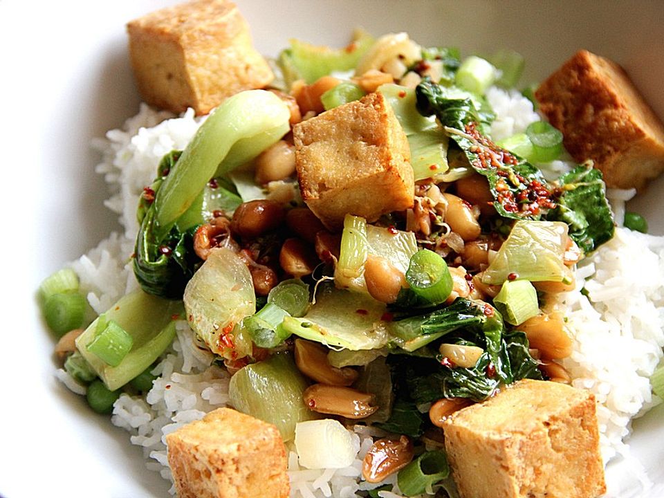 Gebratener Tofu mit malaysischer Erdnuss - Kokos - Sauce - Kochen Gut ...
