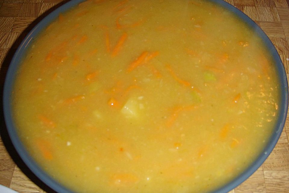 Kartoffel - Lauchcremesuppe mit Karotteneinlage