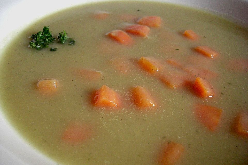 Kartoffel - Lauchcremesuppe mit Karotteneinlage