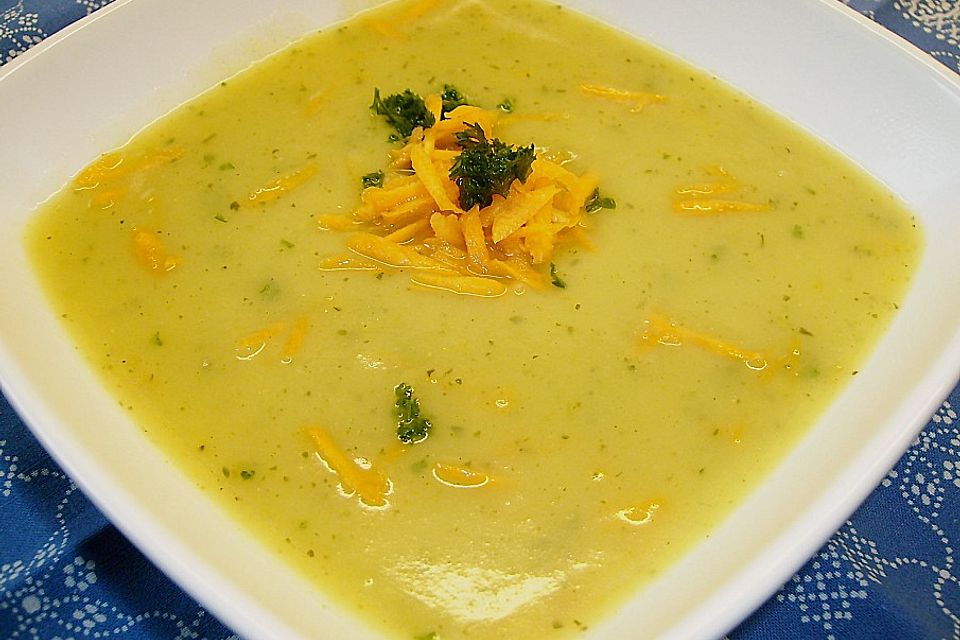 Kartoffel - Lauchcremesuppe mit Karotteneinlage