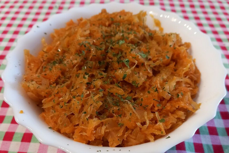 Sauerkraut, angebraten Sauerkraut, angebraten