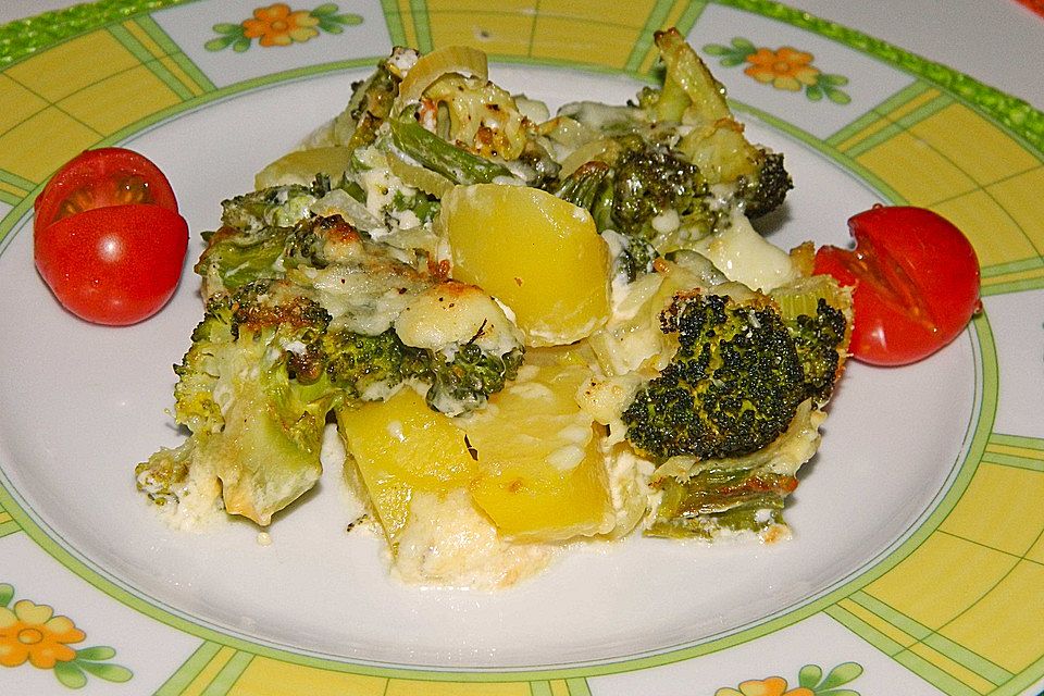 Brokkoli - Fenchel - Auflauf mit Kartoffeln