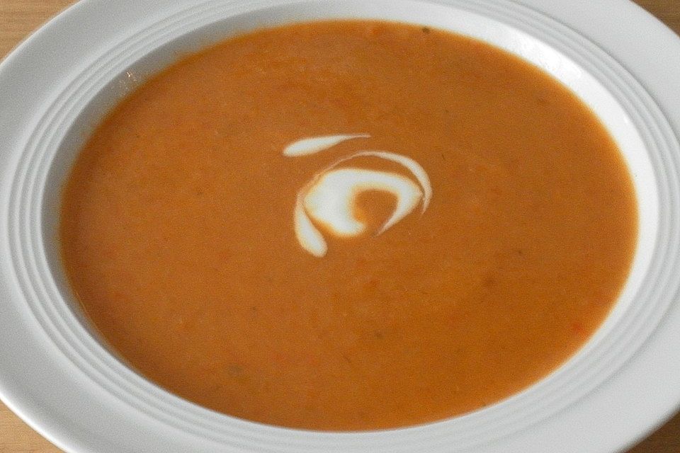 Cremesuppe "Paprikosa"