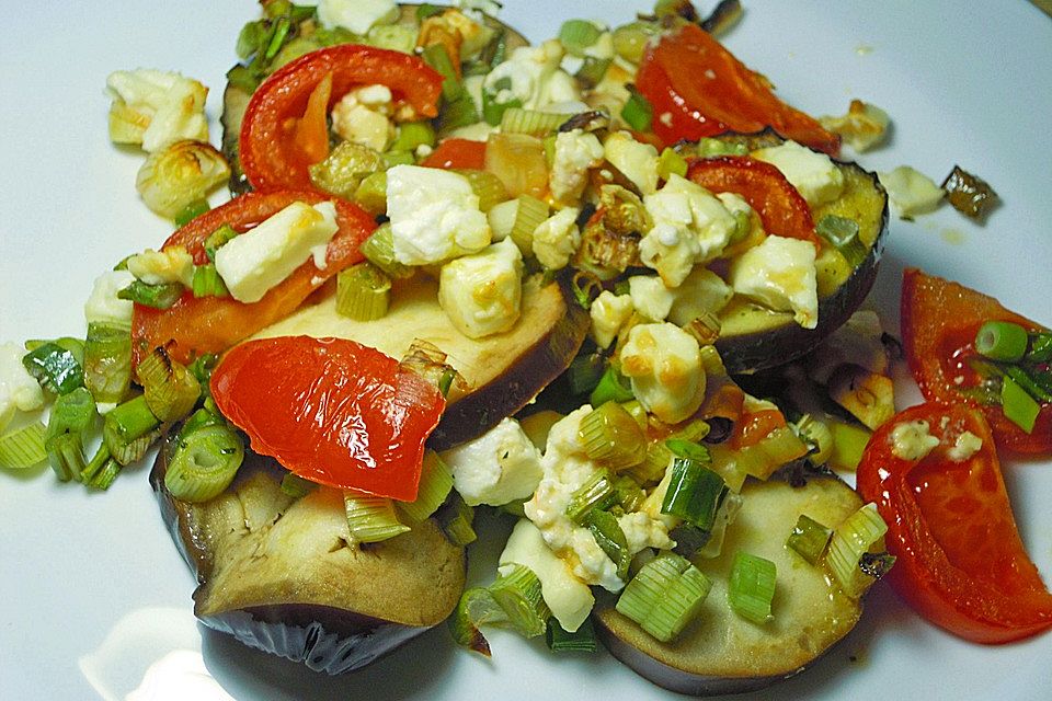 Aubergine, überbacken mit Feta