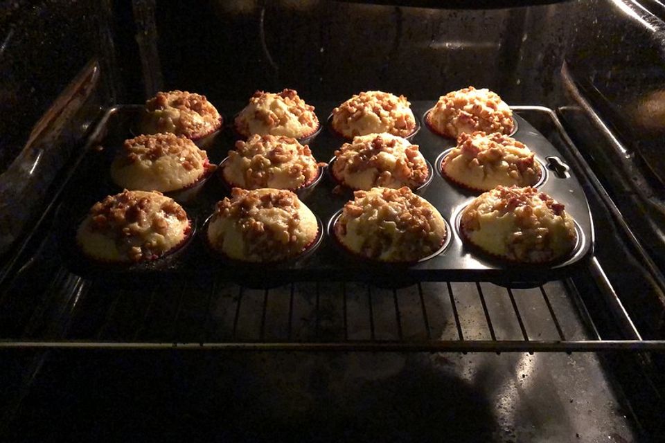 Bananenmuffins mit Walnuss - Topping