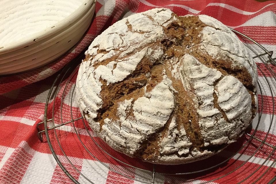 Roggenmischbrot mit Dinkel