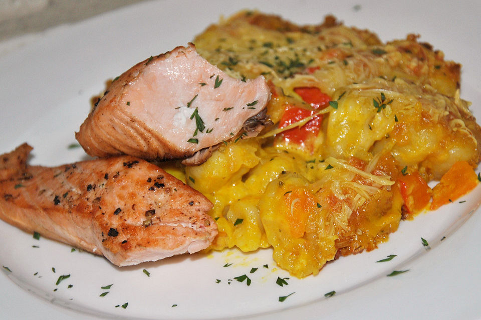 Kürbis-Lachs-Gnocchi-Auflauf