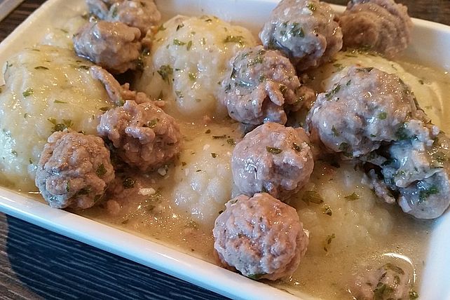 Blumenkohl mit Hackfleischbällchen-Petersiliensoße von marc_anja| Chefkoch