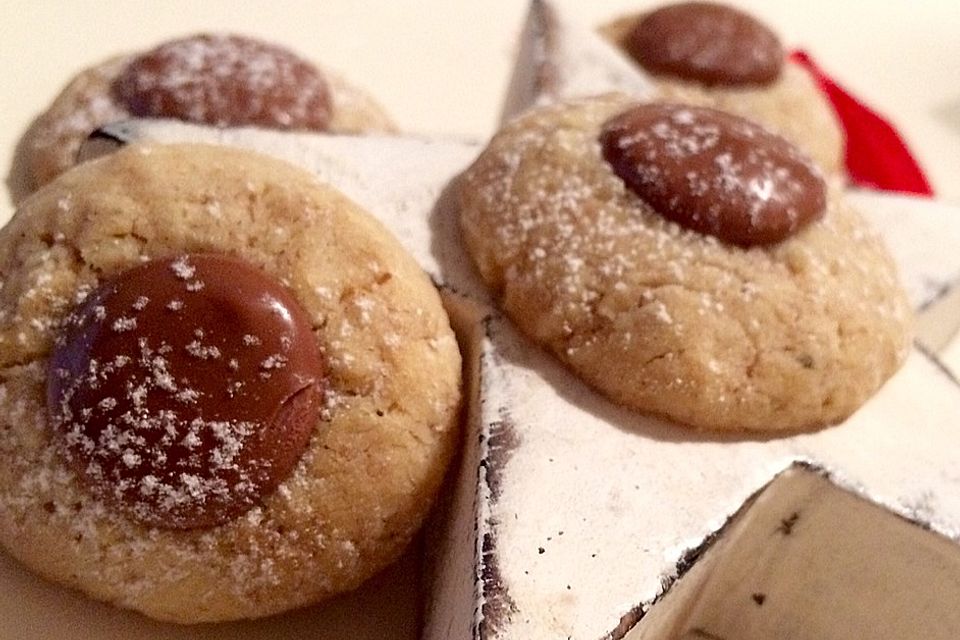 Husarenkrapfen mit Walnüssen und Schokolade