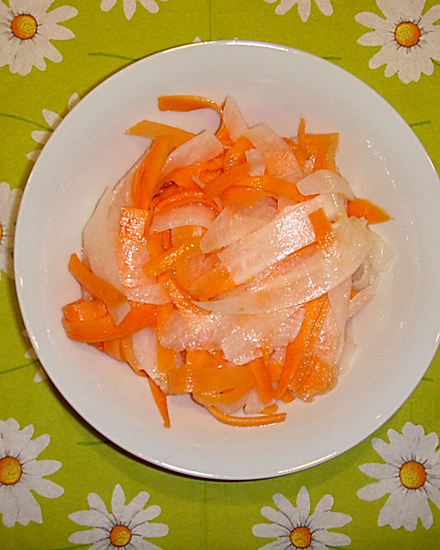 Schwarzer Rettich - Karottensalat