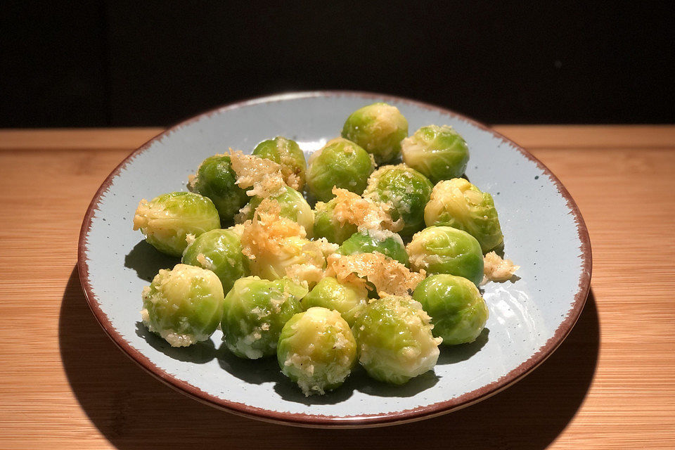 Rosenkohl aus dem Ofen mit Parmesan und Honig