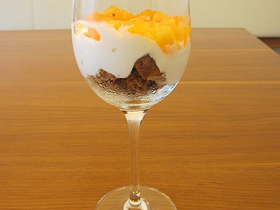 Sharon-Honigcremejoghurt-Zwieback-Dessert von patty89| Chefkoch