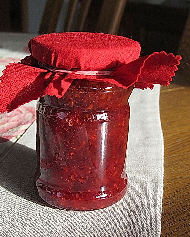 Erdbeer-Stachelbeer-Himbeer-Marmelade