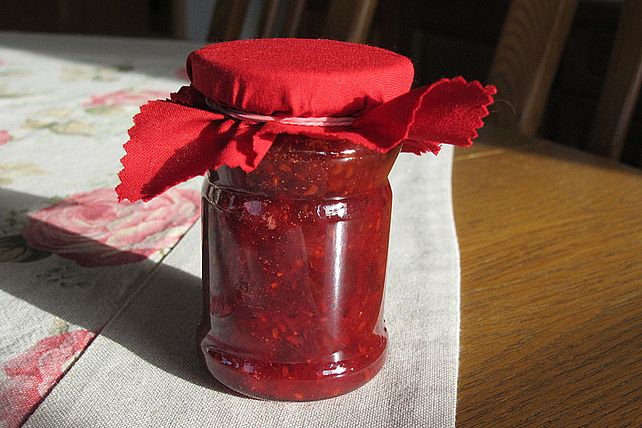 Erdbeer-Stachelbeer-Himbeer-Marmelade von Monika| Chefkoch