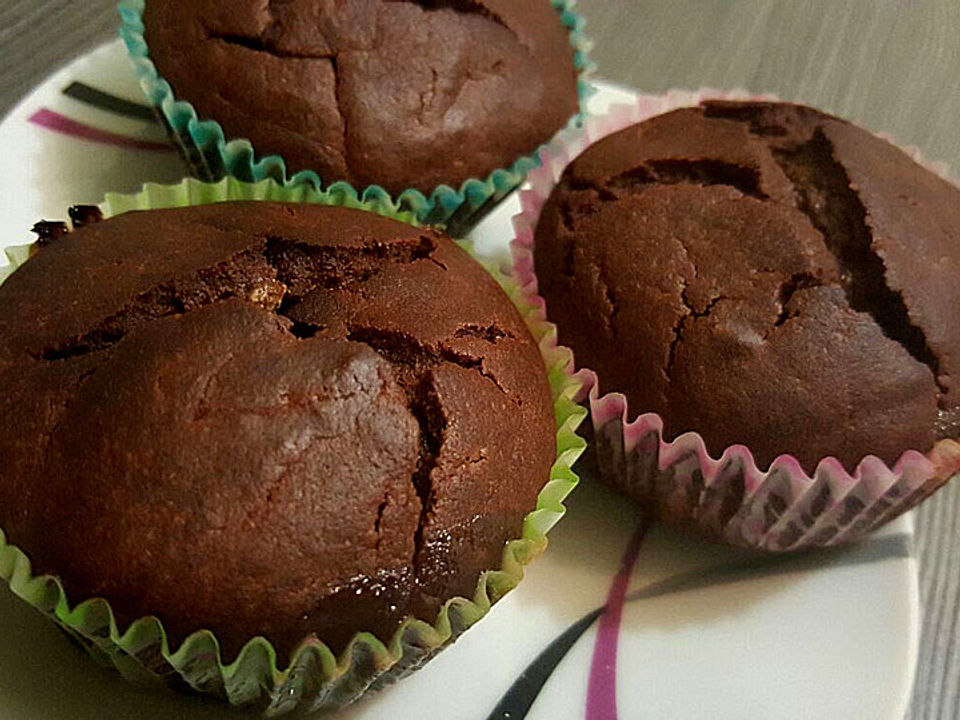 Schoko-Muffins mit weißer Schokolade und Beeren gefüllt von Mascha87 ...