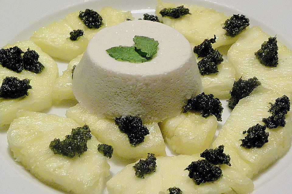 Ananasspalten mit Minz - Zucker - Pesto Ananasspalten mit Minz - Zucker - Pesto
