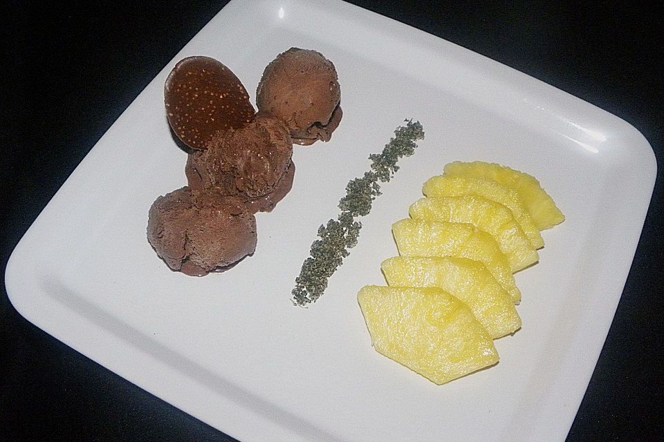 Ananasspalten mit Minz - Zucker - Pesto Ananasspalten mit Minz - Zucker - Pesto