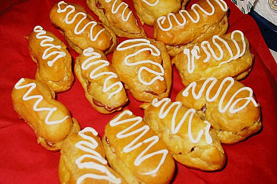 Eclairs mit Eierlikörcreme