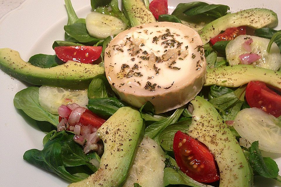 Gratinierter Honig-Ziegenkäse auf Salat