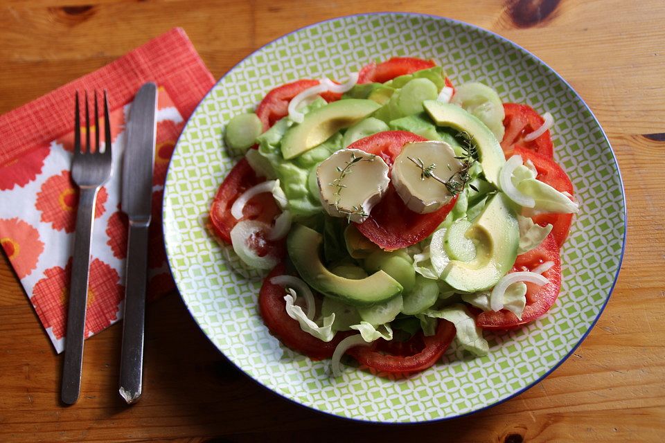 Gratinierter Honig-Ziegenkäse auf Salat